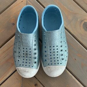 Native Kids Glitter Slip-On Sneakers - Silver Blue